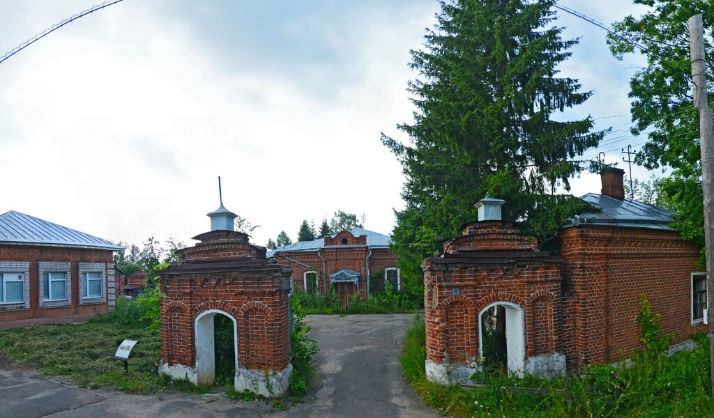 Комплекс зданий из красного кирпича — Горбуновская больница